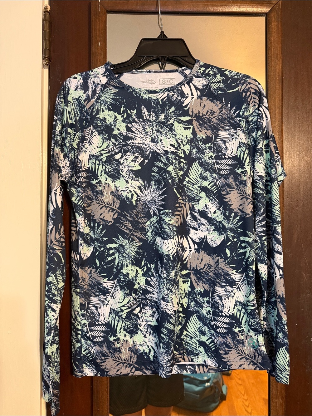 Reef Women's Long Sleeve Tropical Print Rash Guard - Navy, Light Green, White